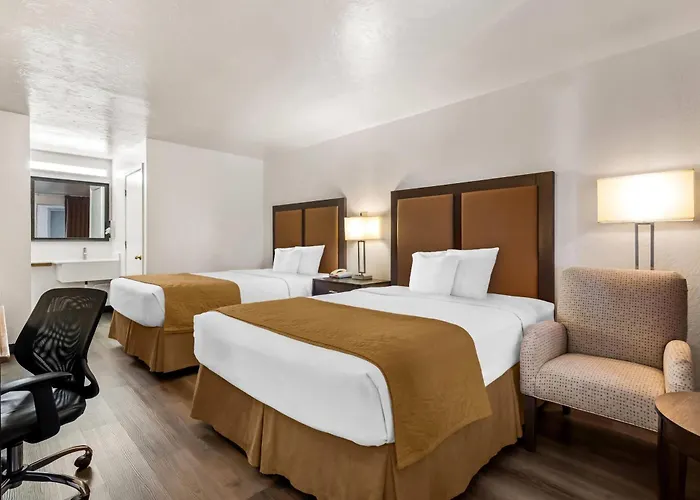 Motel Travelodge By Wyndham Page, View Of Powell Page