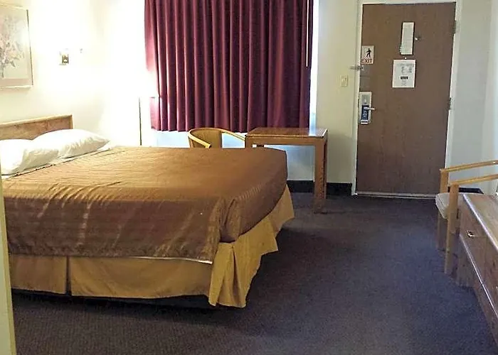 Travelodge By Wyndham Page, View Of Powell
