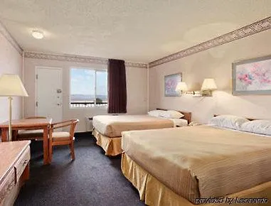 Motel Travelodge By Wyndham 2*