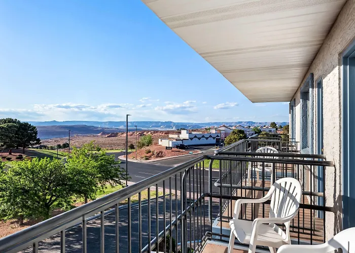 Motel Travelodge By Wyndham Page, View Of Powell Page