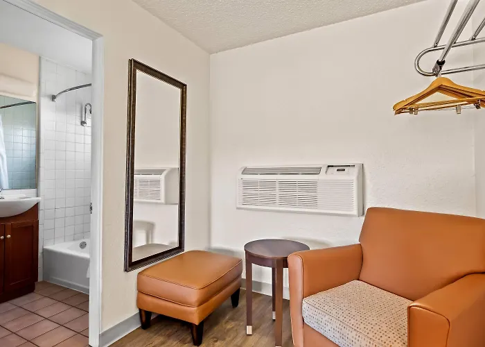 Motel Travelodge By Wyndham Page, View Of Powell 2*