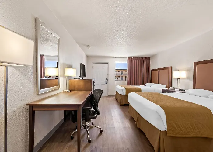 Travelodge By Wyndham Page, View Of Powell Motel 2*