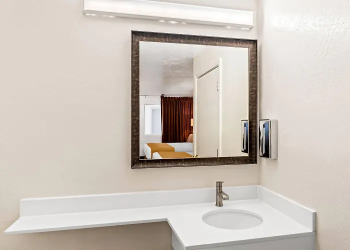 Travelodge By Wyndham Page, View Of Powell 2*